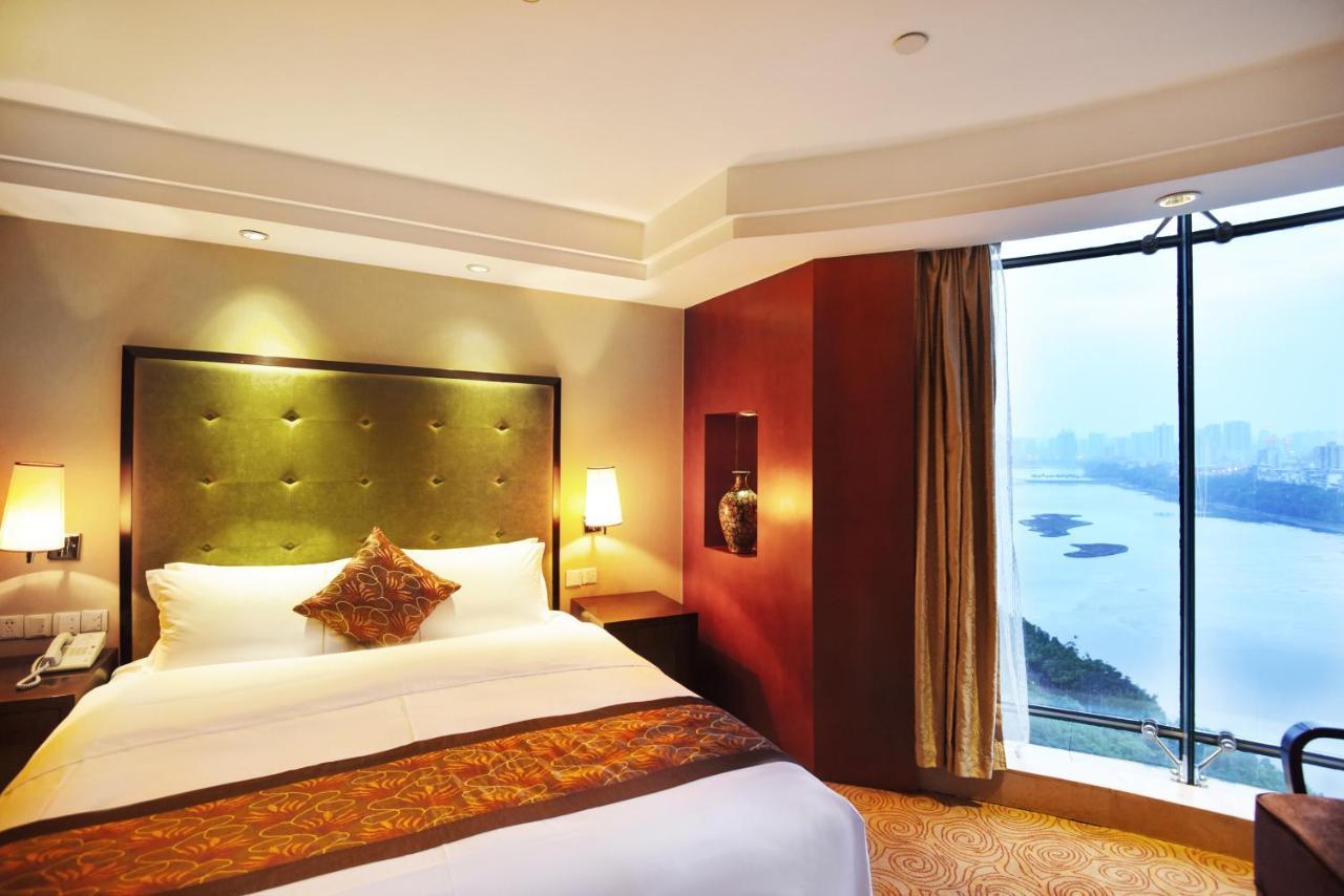 Guangxi Wharton International Hotel Nanning Kültér fotó