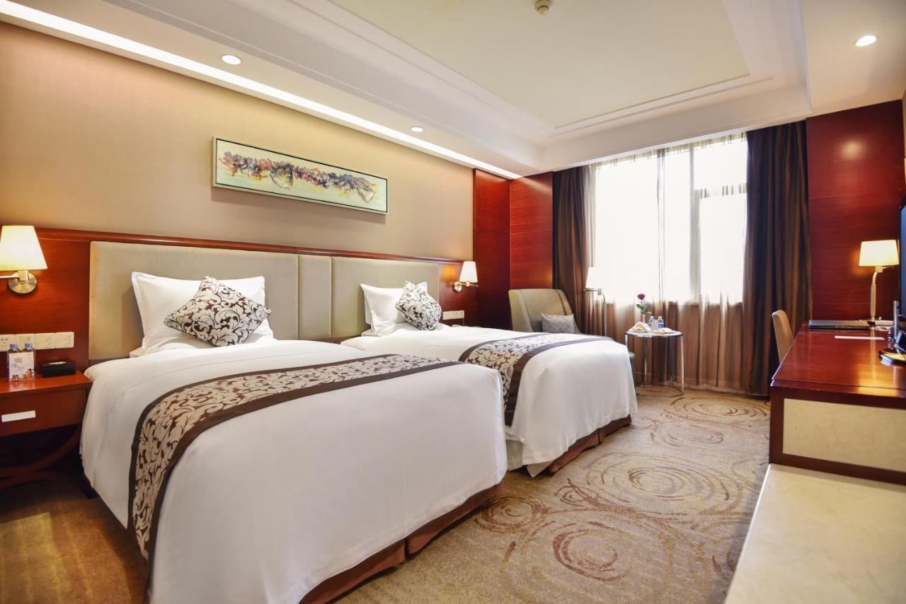 Guangxi Wharton International Hotel Nanning Kültér fotó